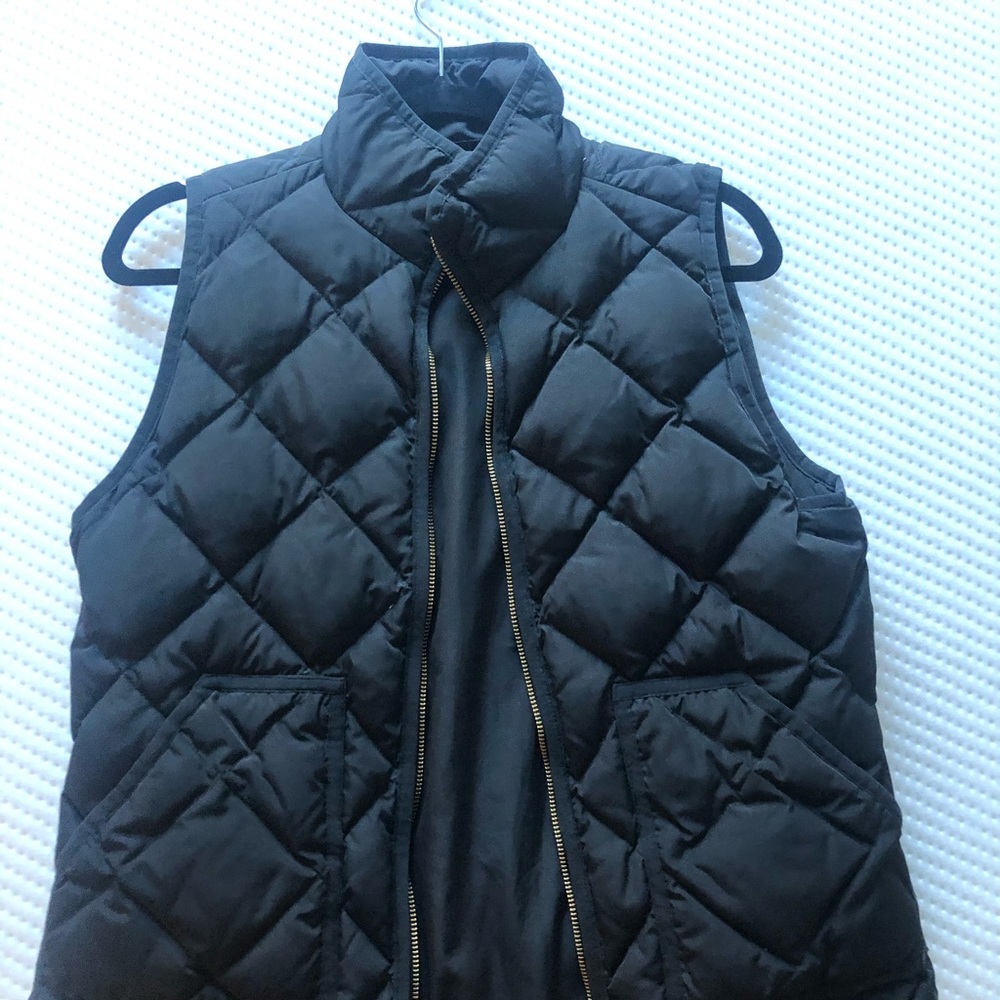 Black J Crew Puffer Vest